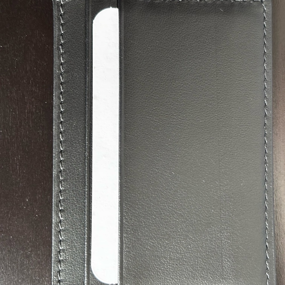 Gucci Black Leather Card Holder - Picture 2 of 8